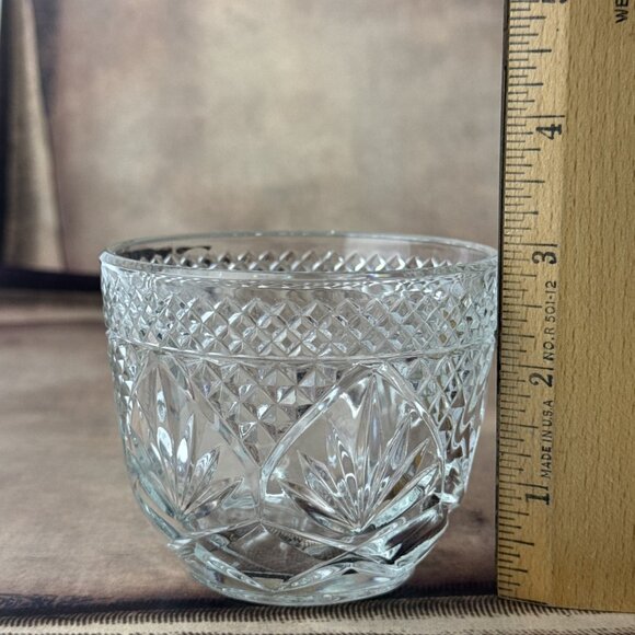 Vtg Diamond Cut Candy Dish w Lid - USA trinket bowl decor grannycore cottage - Picture 5 of 14